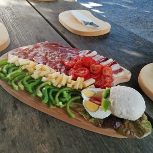 Muzejska deščica odrasli (narezek), Okus tradicije