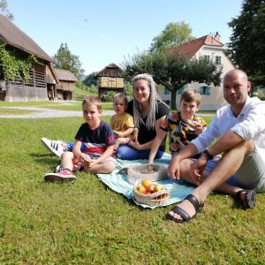 Družinski piknik v Muzeju na prostem Rogatec